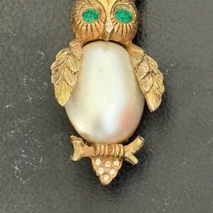 Gold and Cream Owl Brooch